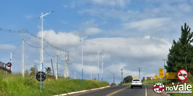 Implantação de postes marca início da nova iluminação pública na Cidade Alta, em Capinzal