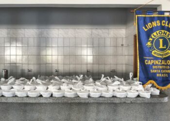 Mais de 400 quilos de buchada são entregues em ação beneficente do Lions em Capinzal