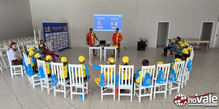 Projeto Golfinho 2026 inicia em Ouro com foco na prevenção aquática.