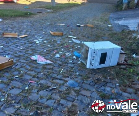 Homem é preso por violência doméstica após ameaçar companheira e destruir móveis em Catanduvas