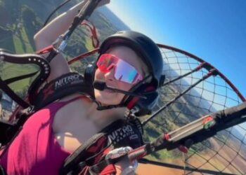 Aos 20 anos, jovem realizou primeira decolagem de paramotor em clube de voo no interior de Piratuba
