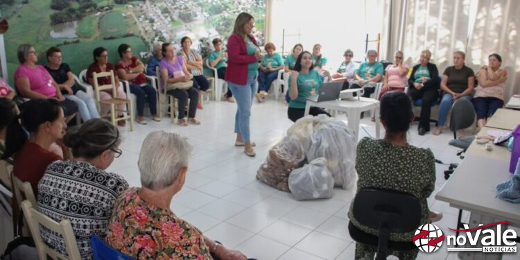 Grupo Hiperdia de Zortéa recebe visita do projeto Costurando Vínculos de Barracão (RS)
