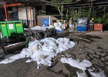 Incêndio em depósito de resíduos industriais mobiliza bombeiros em Joaçaba