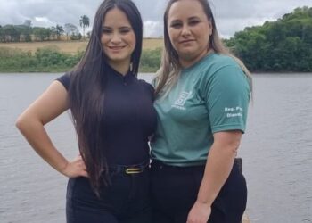 Homem mata ex-esposa e jovem e tira a própria vida em Passos Maia